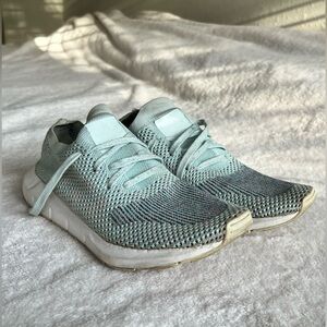 Adidas Knitted Swift Run